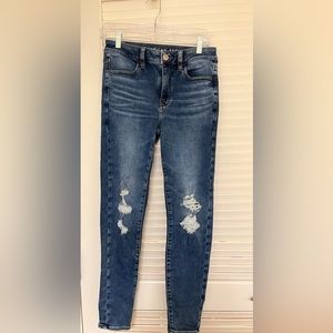 American eagle jeans distressed high rise jeggings. Size 6 regular.